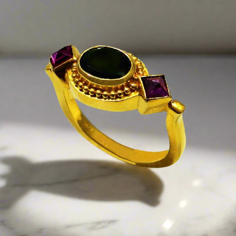 women thick band rings -Ring in 18k Gold with green and red tourmalines (B-41)