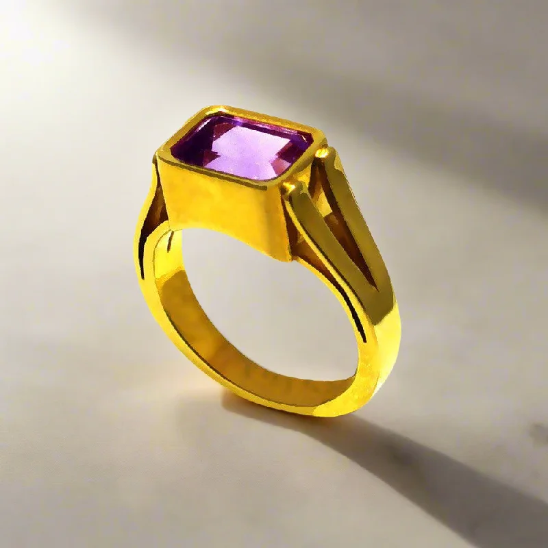 women bold rings -Ring in 18k Gold with Amethyst (B-46)