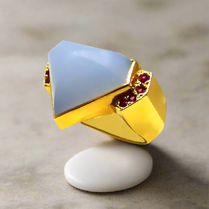 women solitaire rings -Ring in 18k Gold with Chalcedony and Rubies (B-43)