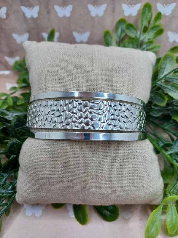 women romantic bangles -Silver Textured Bracelet