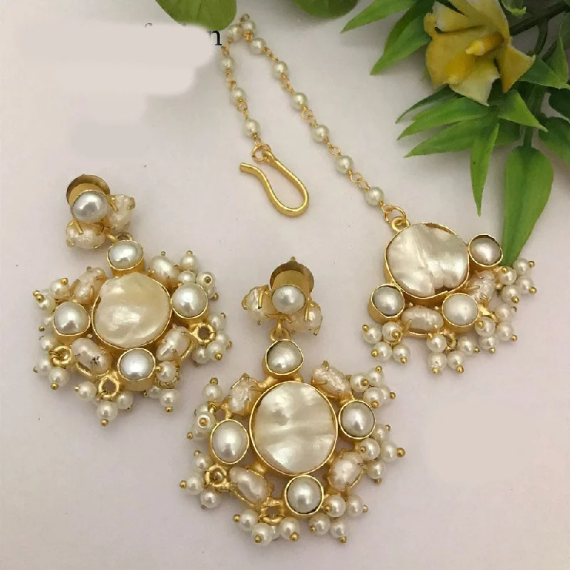 women chandelier earrings -FS Collection Gold Plated Mother Of Pearl Earrings With Maangtikka