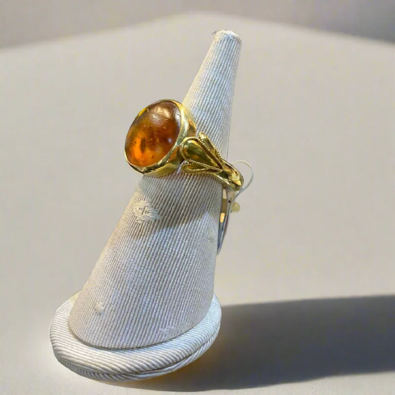 women affordable rings -Ring in Gold 18k with amber