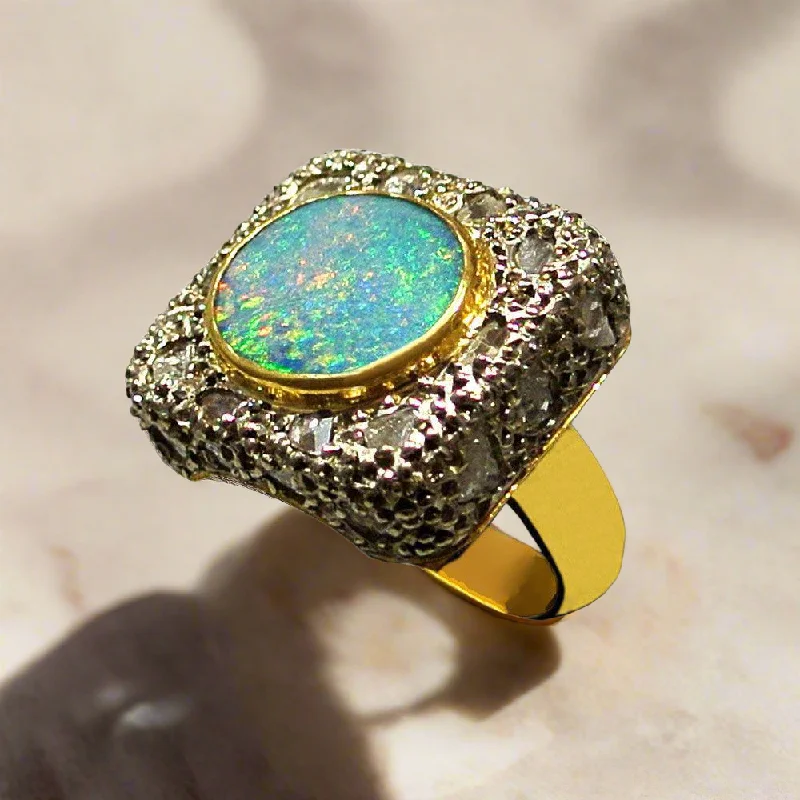 women affordable rings -Ring in 18k Gold with an Australian bulder opal and diamonds chips (B-15)